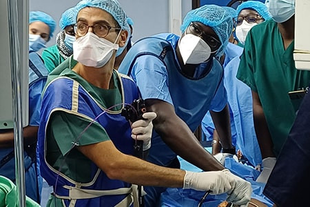 Endoscopie digestive : opération à l'hôpital principal de Dakar
