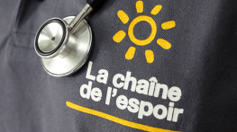 stethoscope logo la chaine de lespoir