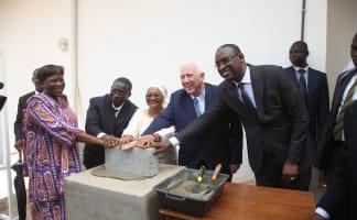bamako   pose de la premiere pierre du centre cardiopediatrique.jpeg
