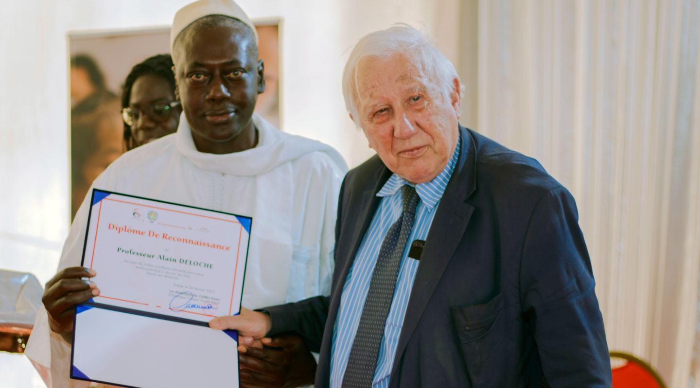 Une mère avec sa fille à l'IMFE de Kaboul