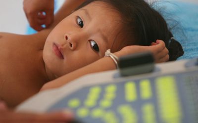 Jeune fille à l'hôpital de Luang Prabang au Laos