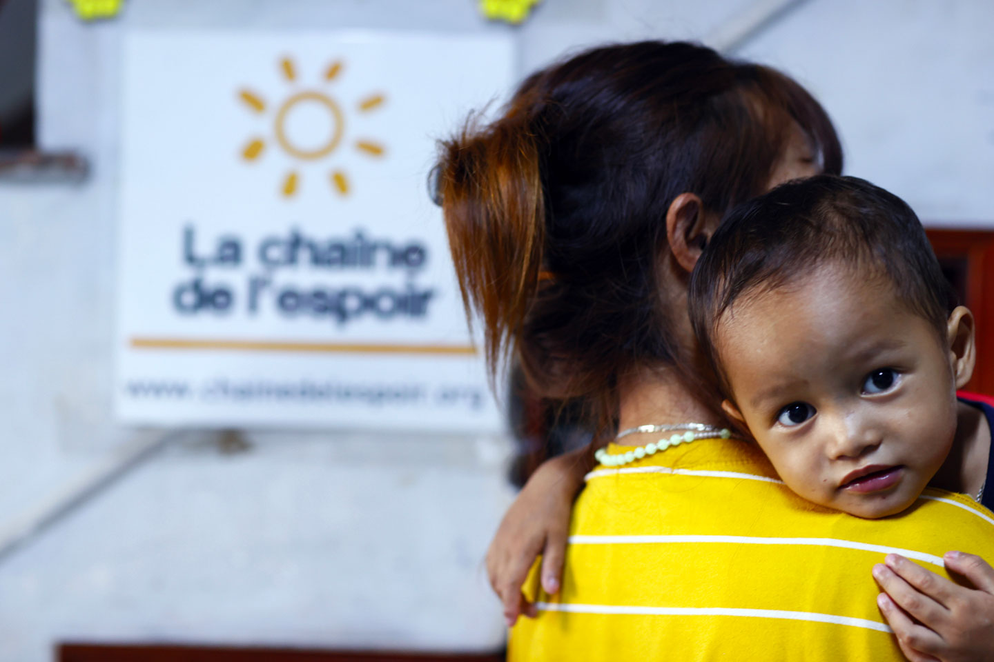 Une mère et son fils au Pavillon des Enfants d'Hô-Chi-Minh-Ville au Vietnam